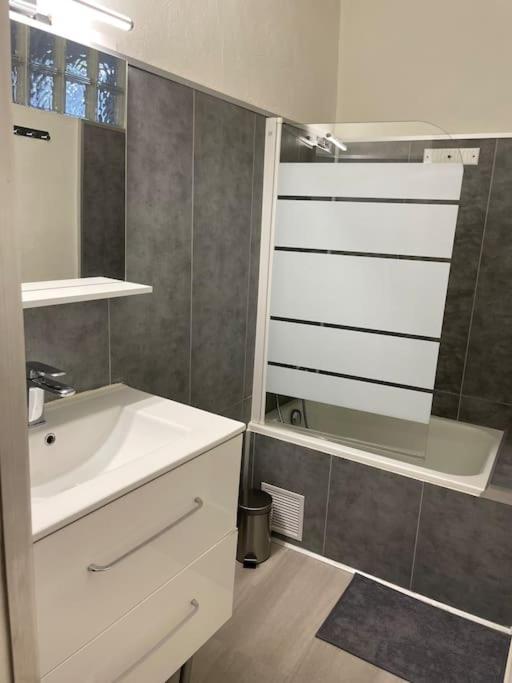 Appartement Cosy Au Coeur De L'Ecusson Montpellier Exteriör bild